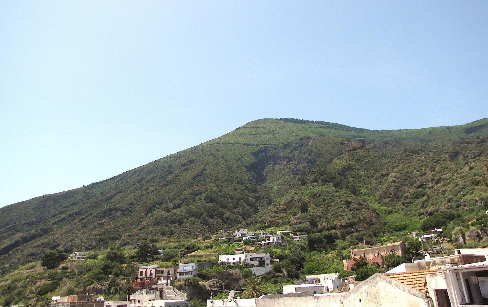 Hotel Santa Marina Antica Foresteria سانتا مارينا سالينا المظهر الخارجي الصورة