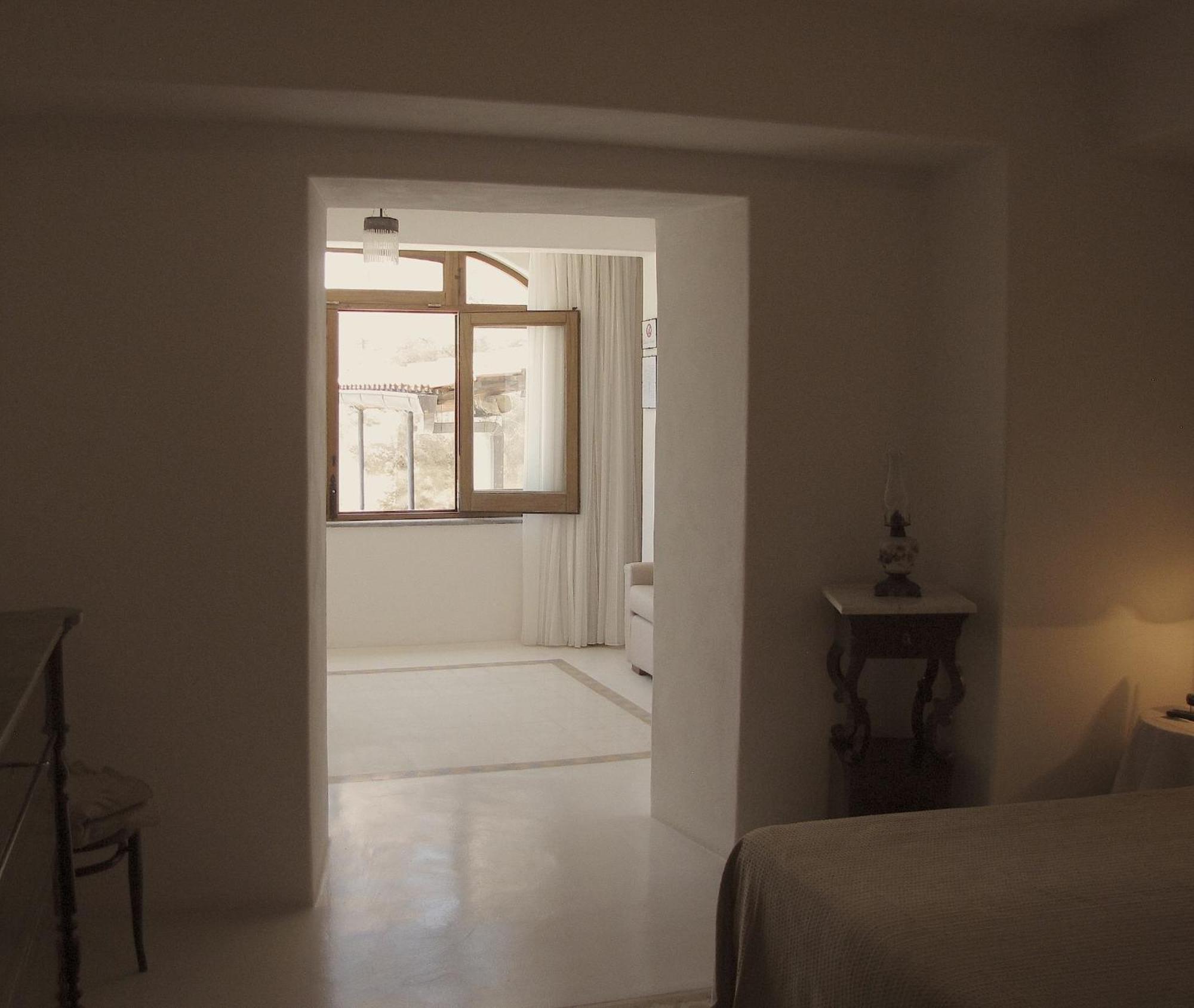 Hotel Santa Marina Antica Foresteria سانتا مارينا سالينا المظهر الخارجي الصورة