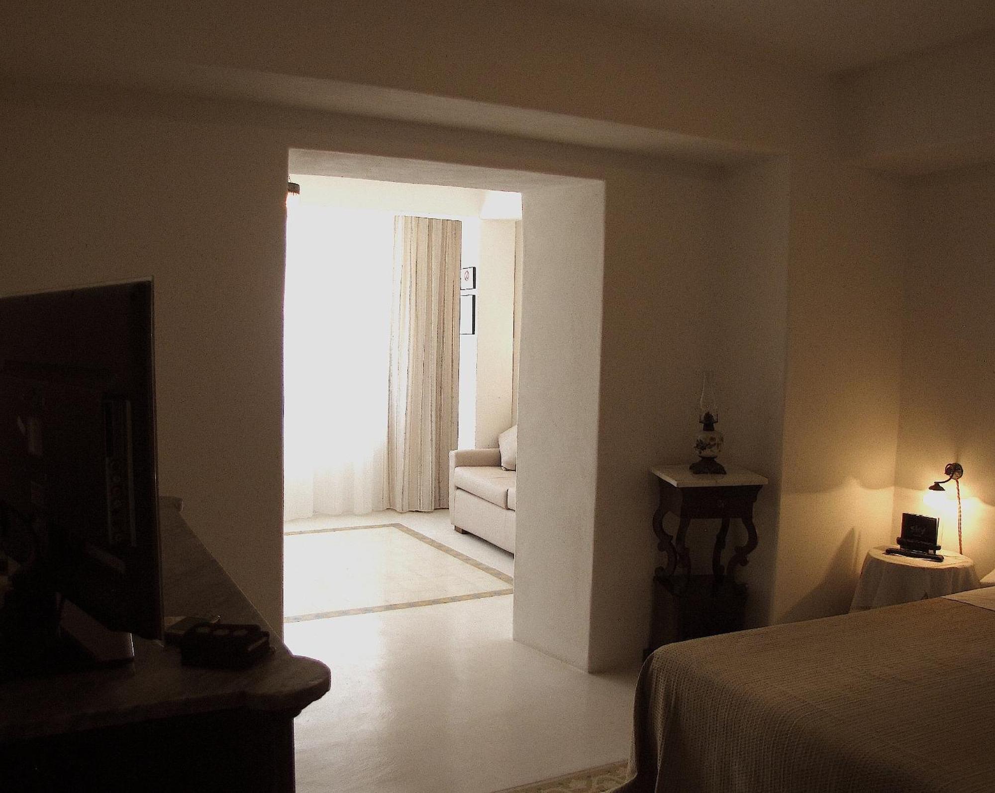 Hotel Santa Marina Antica Foresteria سانتا مارينا سالينا المظهر الخارجي الصورة