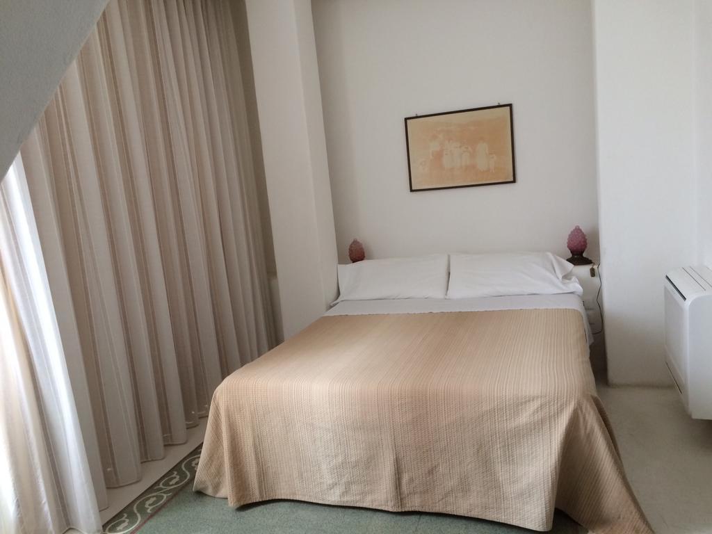 Hotel Santa Marina Antica Foresteria سانتا مارينا سالينا المظهر الخارجي الصورة