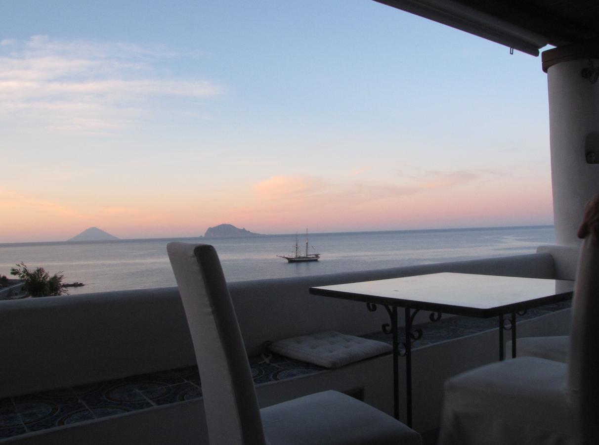 Hotel Santa Marina Antica Foresteria سانتا مارينا سالينا المظهر الخارجي الصورة